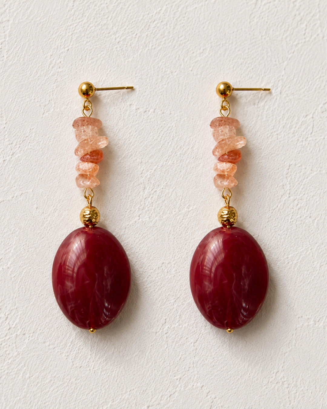 Pendientes rosas y burdeos de invitada de boda, modelo Reia de Hanalima