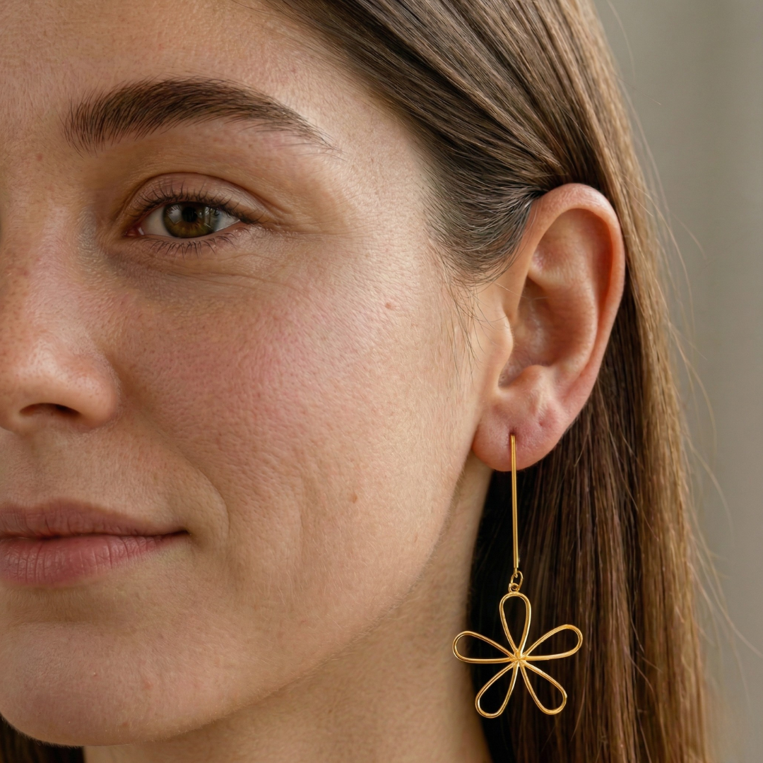 Pendientes Amelie largos dorados flor calada artesanales pendientes ligeros boda Hanalima