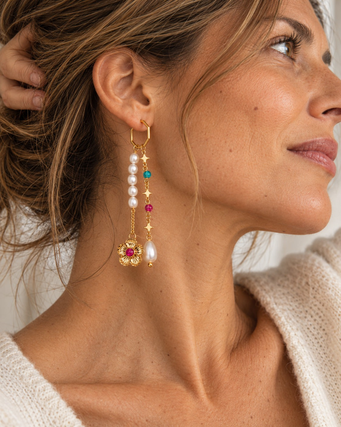 Pendientes Odile puestos en modelo